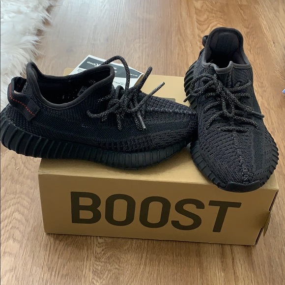 adidas yeezy triple black
